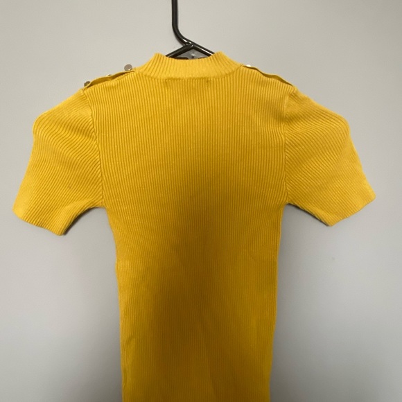 Forever 21 Mustard Yellow Mockneck - Picture 4 of 4